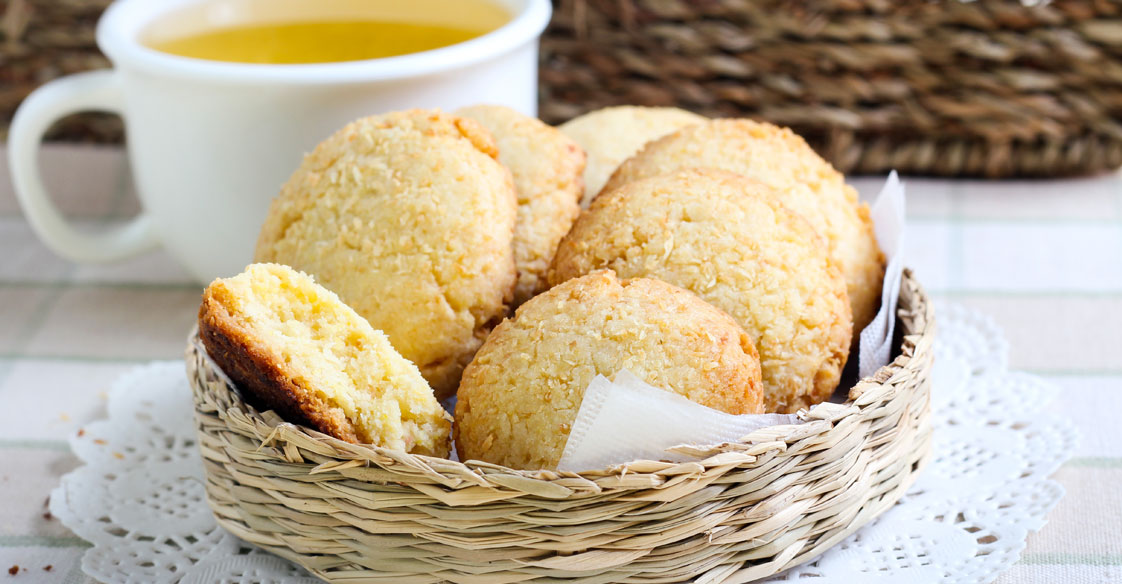 HONEY CORNMEAL BISCUITS
