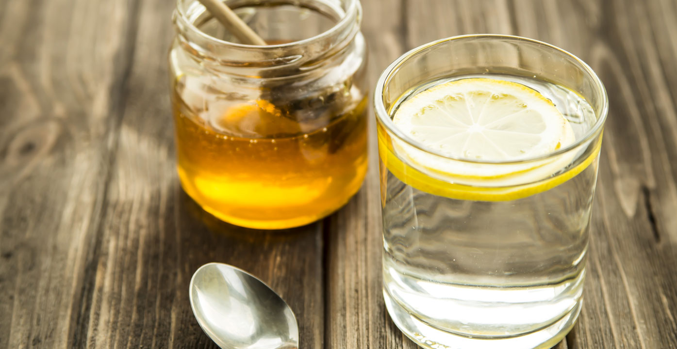honey lemon water detoxifies the body
